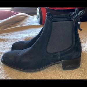 Aquatalia Italian bootie. Womens size 7 1/2 m